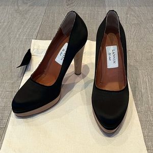 Special Edition Vintage Lanvin Black Satin and Wood Platform Pump